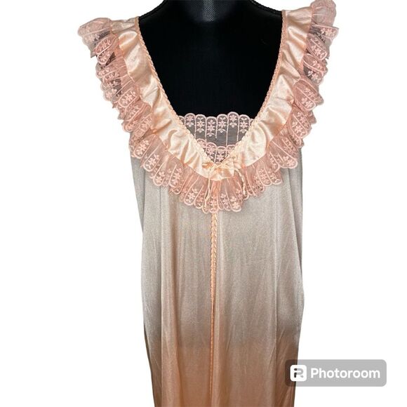 Vintage Dutchess Nightgown Sleeveless V Neck Lace Made in USA Peach Size Medium - Picture 1 of 10